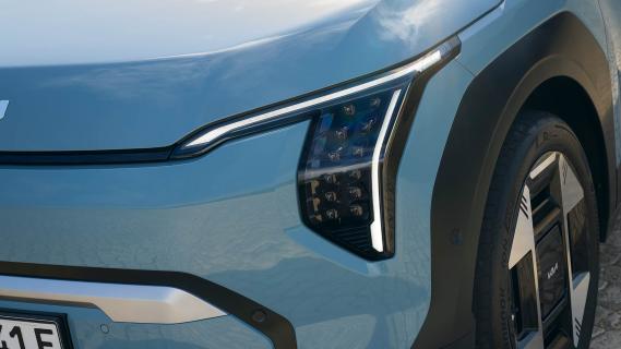 Kia EV3 Long Range Plus Advanced 2024 review: detail koplamp led dagrijverlichting