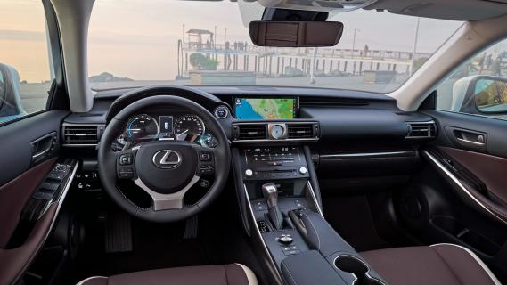 Lexus IS300h (XE30) wit (2017) dsashboard