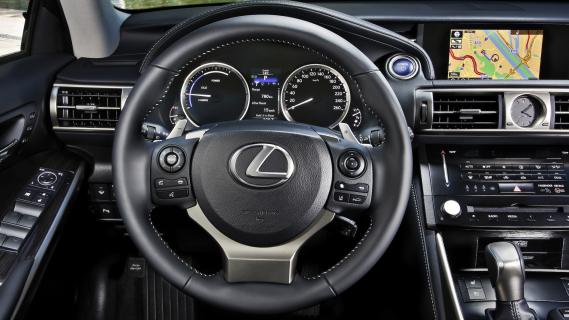 Lexus IS300h interieur (XE30) 2013 stuurwiel