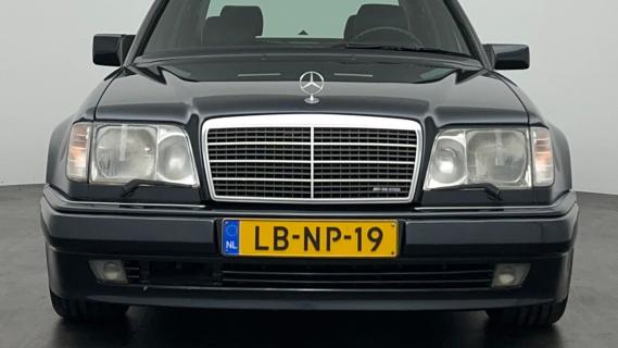 Mercedes 500E Limited (W124) zwart (1995) voorkant