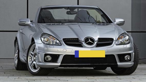 Mercedes SLK 55 AMG (R171) grijs (2008) performance package facelift grijs zijkant voor schuin