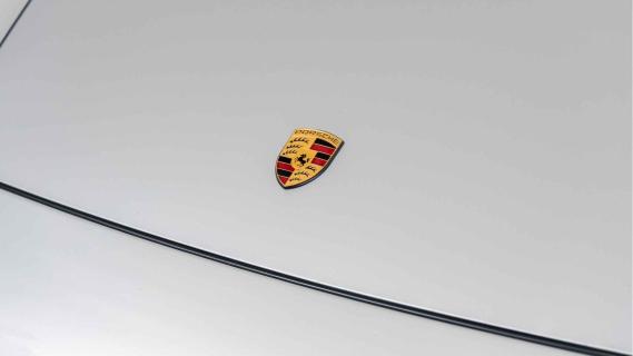 Porsche 911 Turbo WLSII (993) grijs (1998) logo voorzijde