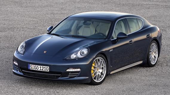 Porsche Panamera 4S 970) blauw (2010) zijkant links schuin voor hoog PCCB