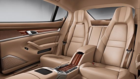 Porsche Panamera Turbo Executive (970) beige (2015) interieur beige zijkant stoelen houtinleg luxe leer