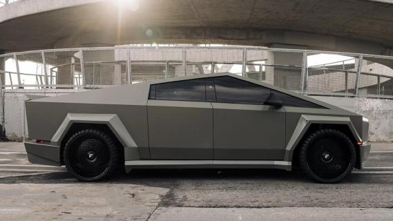 Tesla Cybertruck Waido Cyberbeast bodykit (2024) grijs zijkant