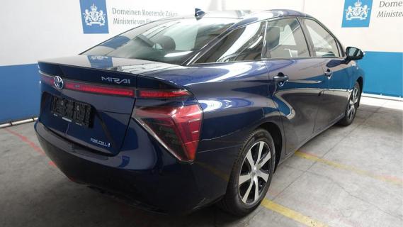 Toyota Mirai occasion Domeinen blauw (2018) rechtsachter schuin