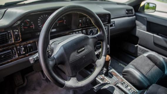 Volvo 850 T-5R Estate (1995) geel interieur cockpit schuin