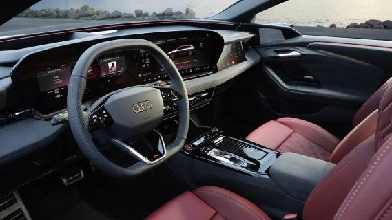 Audi S6 Avant e-tron 2024 A6 review: interieur dashboard opzij