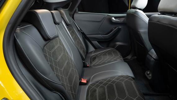 Ford Puma Gen-E 2024 interieur achterbank