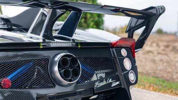 Pagani Zonda 760 LM Roadster achterkant badge