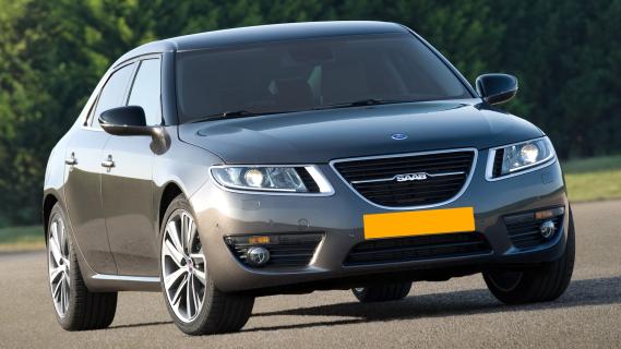 Saab 9-5 (Y3SG) grijs (2010) zijkant voor schuin