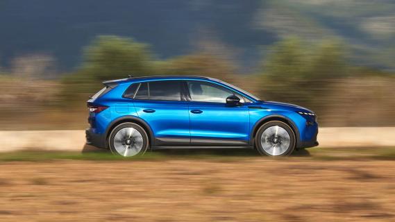 Skoda Elroq 85 Sportline 2024 review: rijdend zijkant