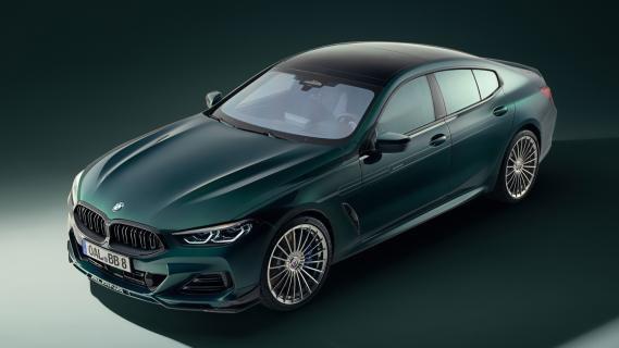 Alpina B8 GT Gran Coupé (G16) groen (2025) zijkant linksvoor schuin hoog