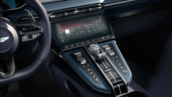 Aston Martin Vantage Roadster (2025) groen interieur middenconsole