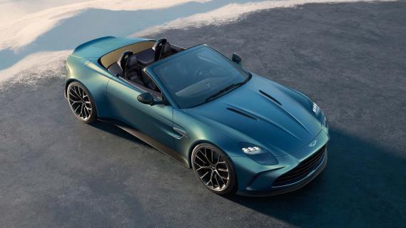 Aston Martin Vantage Roadster (2025) groen zijkant schuin voor rechts hoog