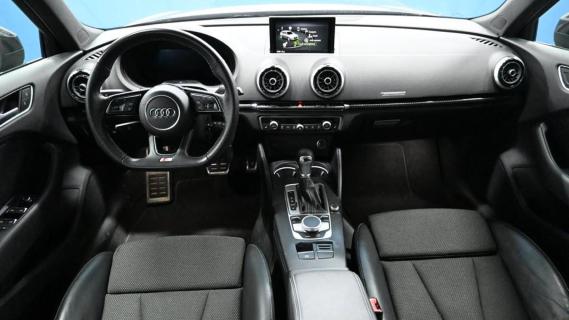 Audi A3 S-Line 1.5 TSI (8V) zwart (2019) interieur dashboard