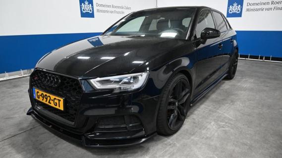 Audi A3 S-Line 1.5 TSI (8V) zwart (2019) Domeinen linksvoor schuin