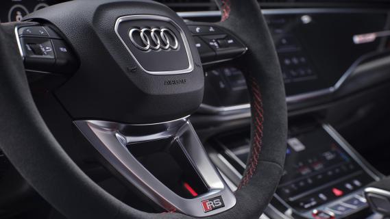 Audi RS Q8 Performance rood (2025) interieur stuurwiel