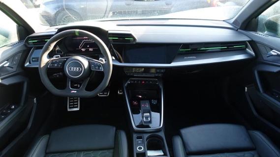 Audi RS 3 limousine (8Y) Kyalami groen (2022) Domeinen interieur dashboard