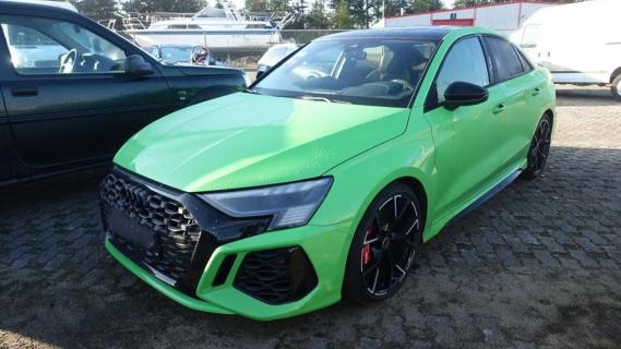 Audi RS 3 limousine (8Y) Kyalami groen (2022) Domeinen voorkant links schuin