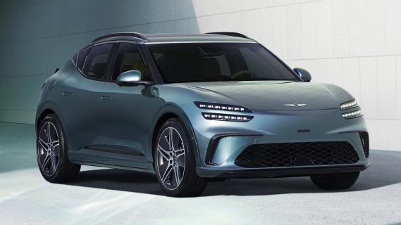 Genesis GV60 facelift (2025) blauw zijkant rechtsvoor schuin