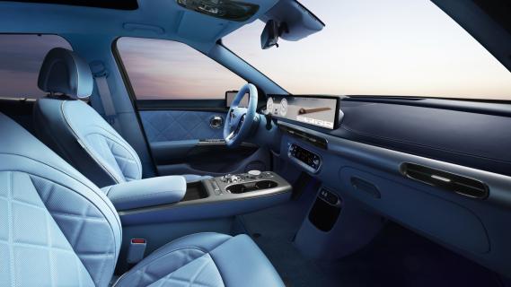 Genesis GV60 facelift (2025) interieur blauw zijkant