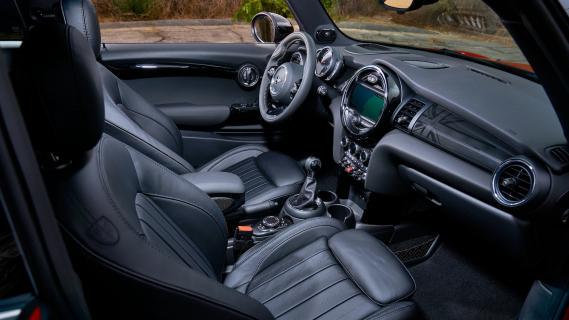 Mini Cooper S (F56, LCI) interieur (2018)