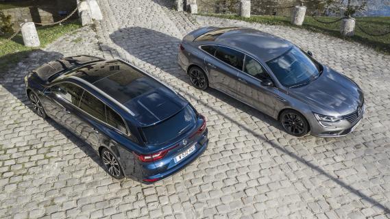 Renault Talisman Grantour blauw zijkant linksaht sedan s edition grijs rechtsvoor schuin hoog