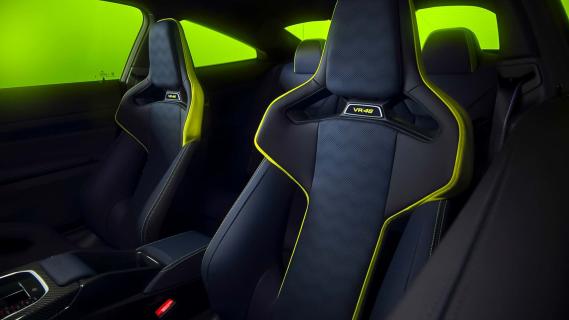 BMW M4 CS Edition VR46 (G82) interieur sportkuipen