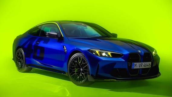 BMW M4 CS Edition VR46 (G82) blauw zijkant rechts schuin