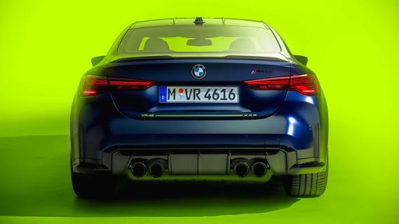 BMW M4 CS Edition VR46 (G82) blauw achterzijde