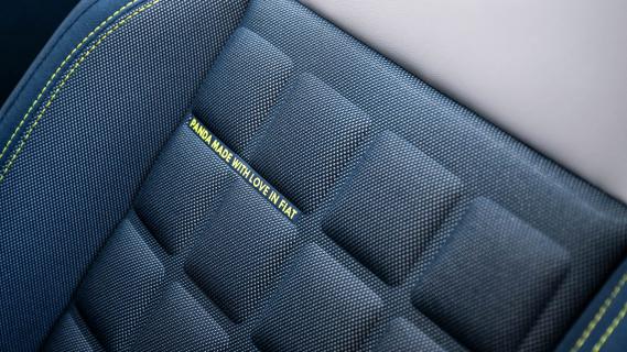 Fiat Grande Panda E La Prima (2025) review: interieur detail bekleding