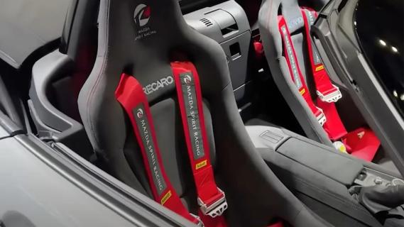 Mazda Spirit Racing Roadster RS (NB) interieur Recaro sportkuipen