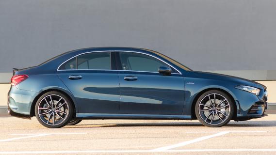 Mercedes-AMG A35 4Matic (V177) blauw (2018) zijkant rechts