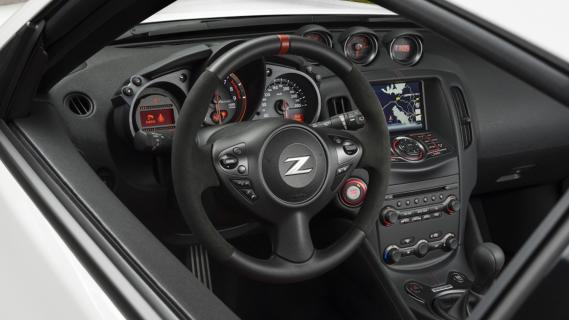 Nissan 370Z Nismo (Z34) wit (2014) interieur