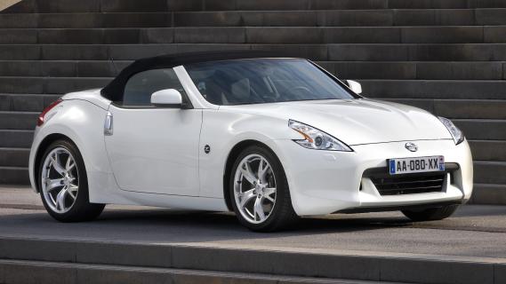 Nissan 370Z Roadster (Z34) wit (2011) zijkant rechts voor schuin