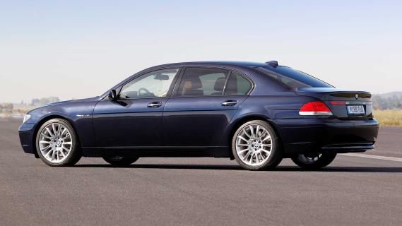 BMW 760i (E65/E66) met V12-motor