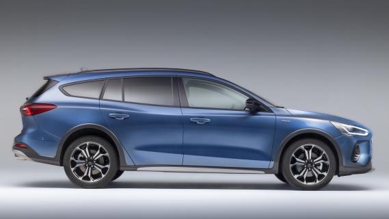 Ford Focus Active Wagon blauw (2025) zijkant rechts