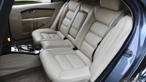 Nilsson Volvo S80 300 LWB grijs (2009) interieur achterbank