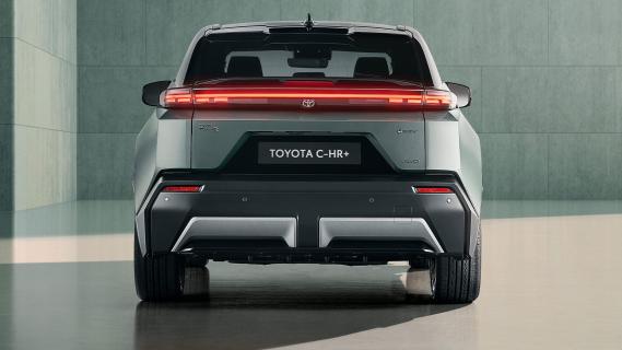 Toyota C-HR+ groengrijs (2025) achterkant