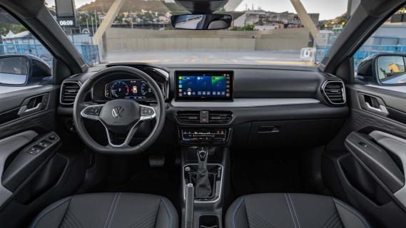 Volkswagen Tera rood (2025) interieur dashboard