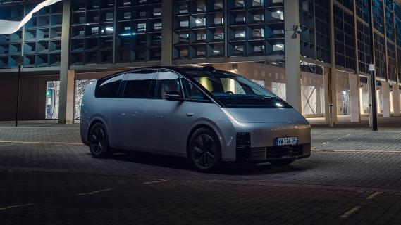 Li Auto Mega grijs zijkant recht schuin voor