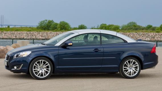 Volvo C70 D3 blauw (2010) zijkant links