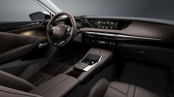 DS N°4 (2025) interieur bruin dashboard schuin