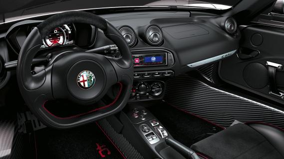 Alfa Romeo 4C Spider (2016) interieur dashboard