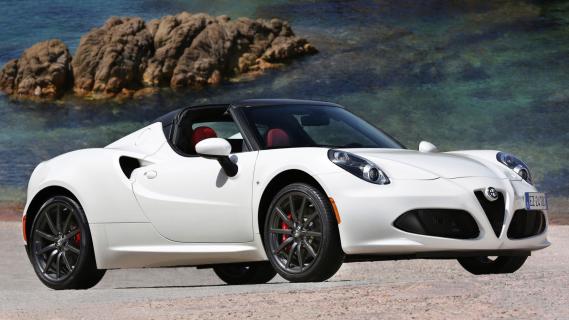 Alfa Romeo 4C Spider wit (2016) zijkant rechts schuin voor