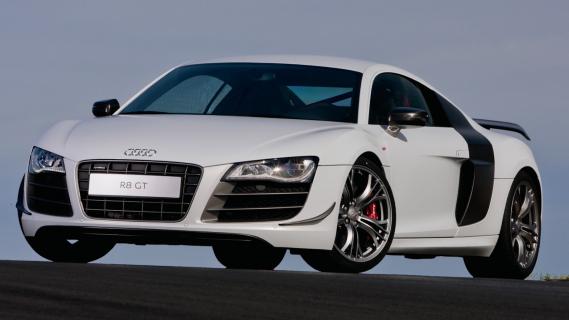 Audi R8 GT wit (2011) zijkant links schuin voor