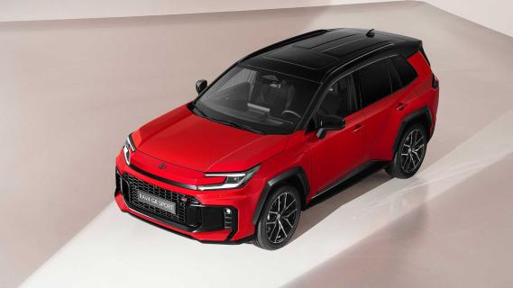 Toyota RAV4 GR Sport in het rood