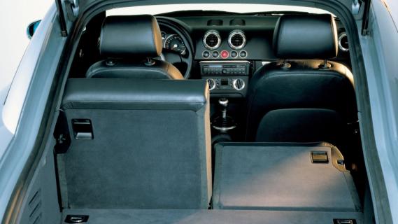 Audi TT 1.8T quattro (8N) grijs (1998) kofferbak