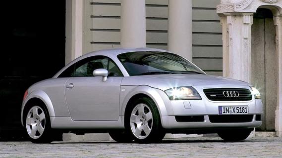 Audi TT 1.8T quattro (8N) grijs (1998) zijkant rechts voor schuin